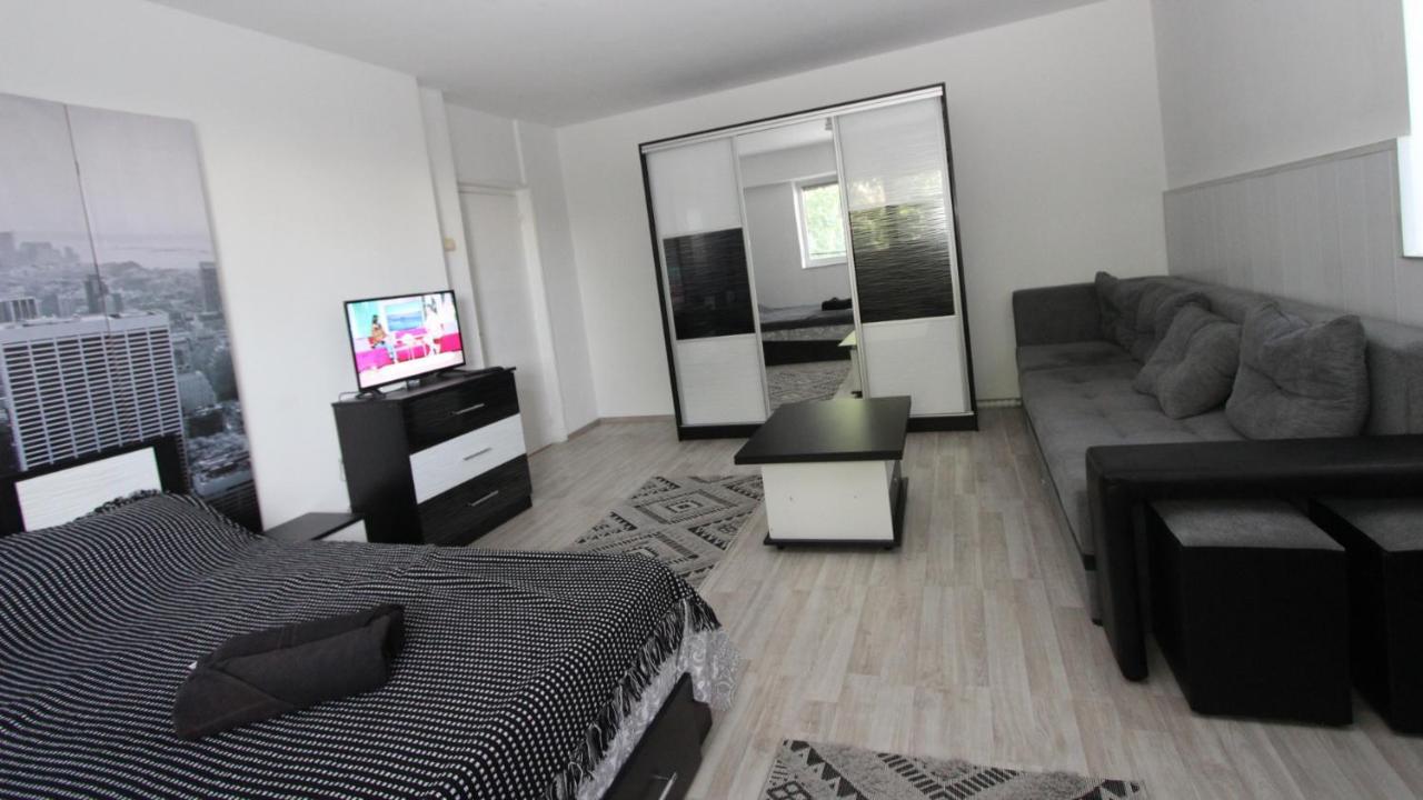 Holidays Host Splaiul Unirii Bucureşti Ngoại thất bức ảnh