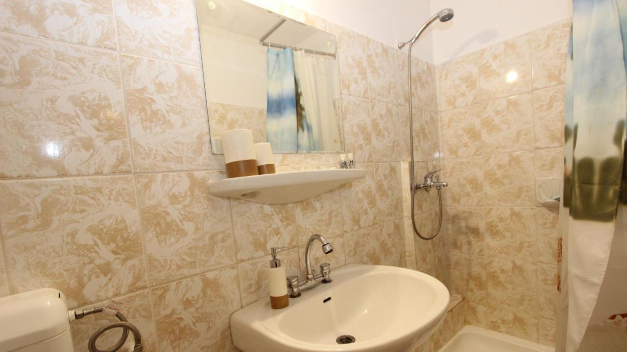 Holidays Host Splaiul Unirii Bucureşti Ngoại thất bức ảnh